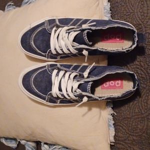 POP Comfort Fit Pull On Sneakers. Blue - Size 7.5